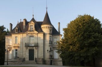 Article : Installation Électrique Complète pour Château Malbec en Entre-Deux-Mers